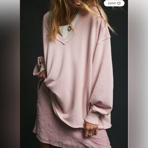 Free People We The Free Venice V Neck Light Pink Sweatshirt in XS $78 NWOT